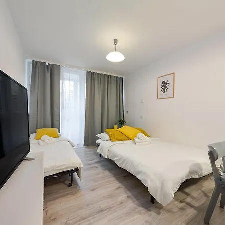 Daire Powstancow Slaskich Homely By Bookinghost Wroclaw