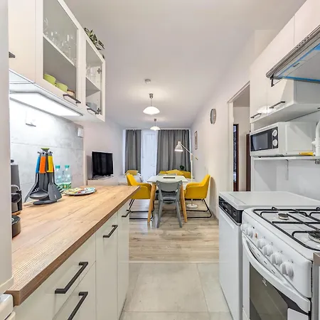 Powstancow Slaskich Homely By Bookinghost * Breslavia