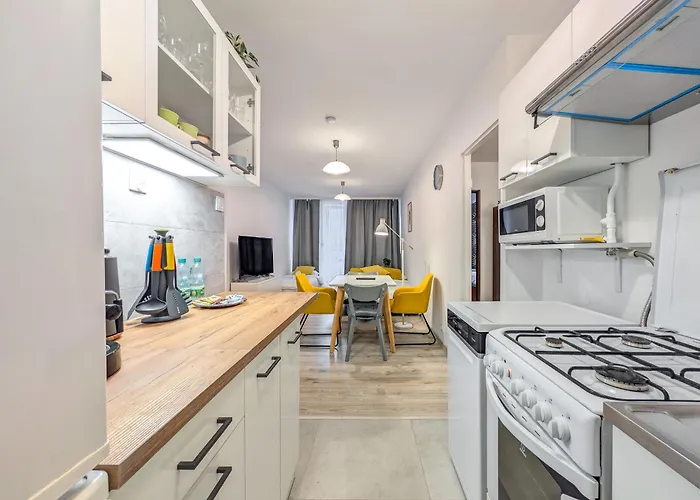 Powstancow Slaskich Homely By Bookinghost * Breslavia