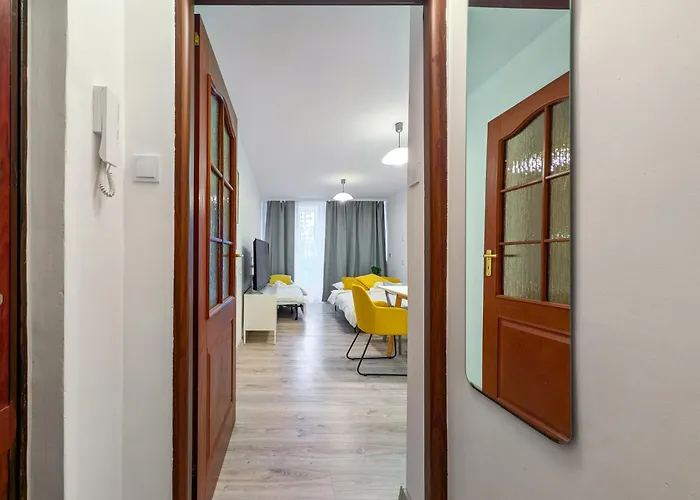 Appartamento Powstancow Slaskich Homely By Bookinghost Breslavia